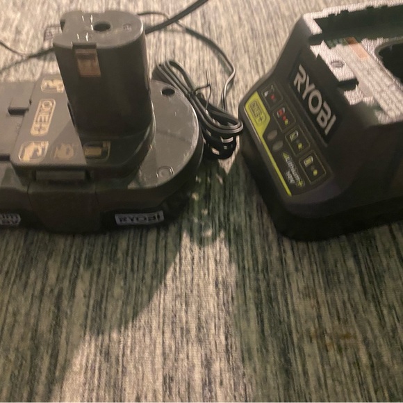 ryobi battery n charger - Picture 4 of 5